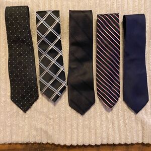 Elegant Black and Blue Men's Tie Set